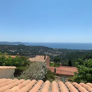 https://la-villa-cavalaire-cavalaire-sur-mer.fr-provencehotel.com